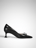 Elara pump black